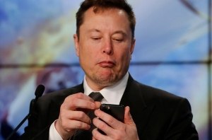 Илон Маск еще раз продал акции Tesla