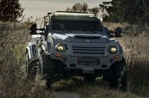 Продается суперброневик на базе Ford F-450 Продается суперброневик на базе Ford F-450