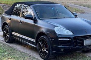 В США на продажу выставили кроссовер Porsche Cayenne в кузове кабриолет