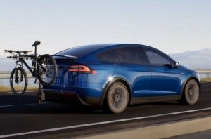 Tesla Model X Plaid обошел всех своих люксовых конкурентов