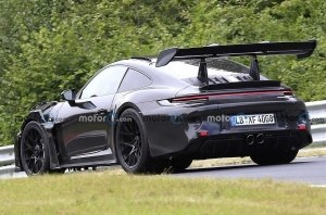 Новый Porsche 911 GT3 RS уже катается по Нюрбургрингуё Новый Porsche 911 GT3 RS уже катается по Нюрбургрингуё
