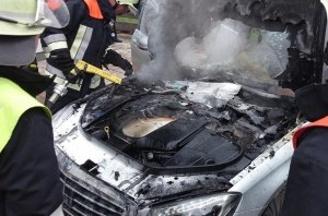 У 800 тыс. Mercedes может загореться двигатель