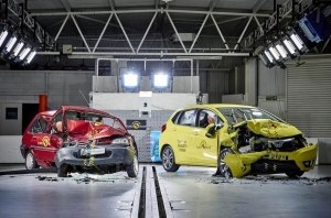 Краш-тест с песнями и танцами: в Индии введут собственную систему NCAP